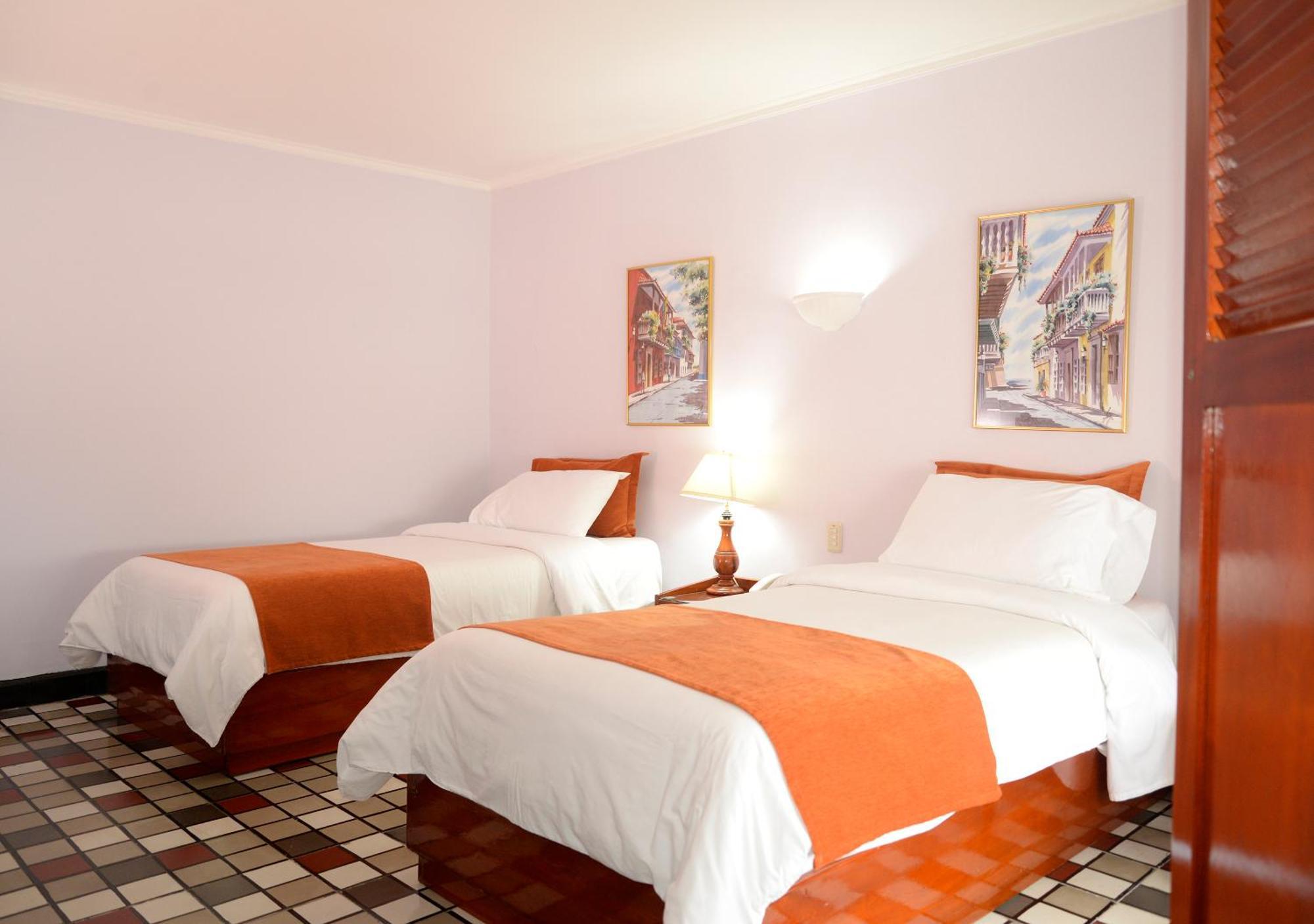 Bahia Hotel 3*