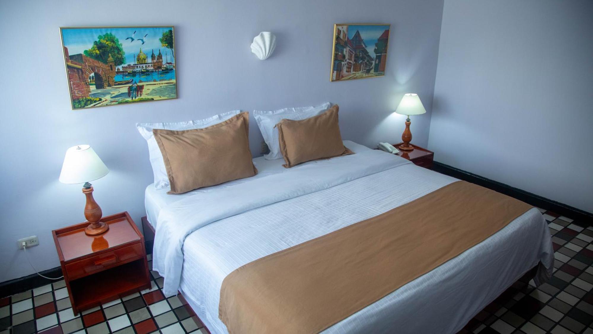 Bahia Hotel 3*