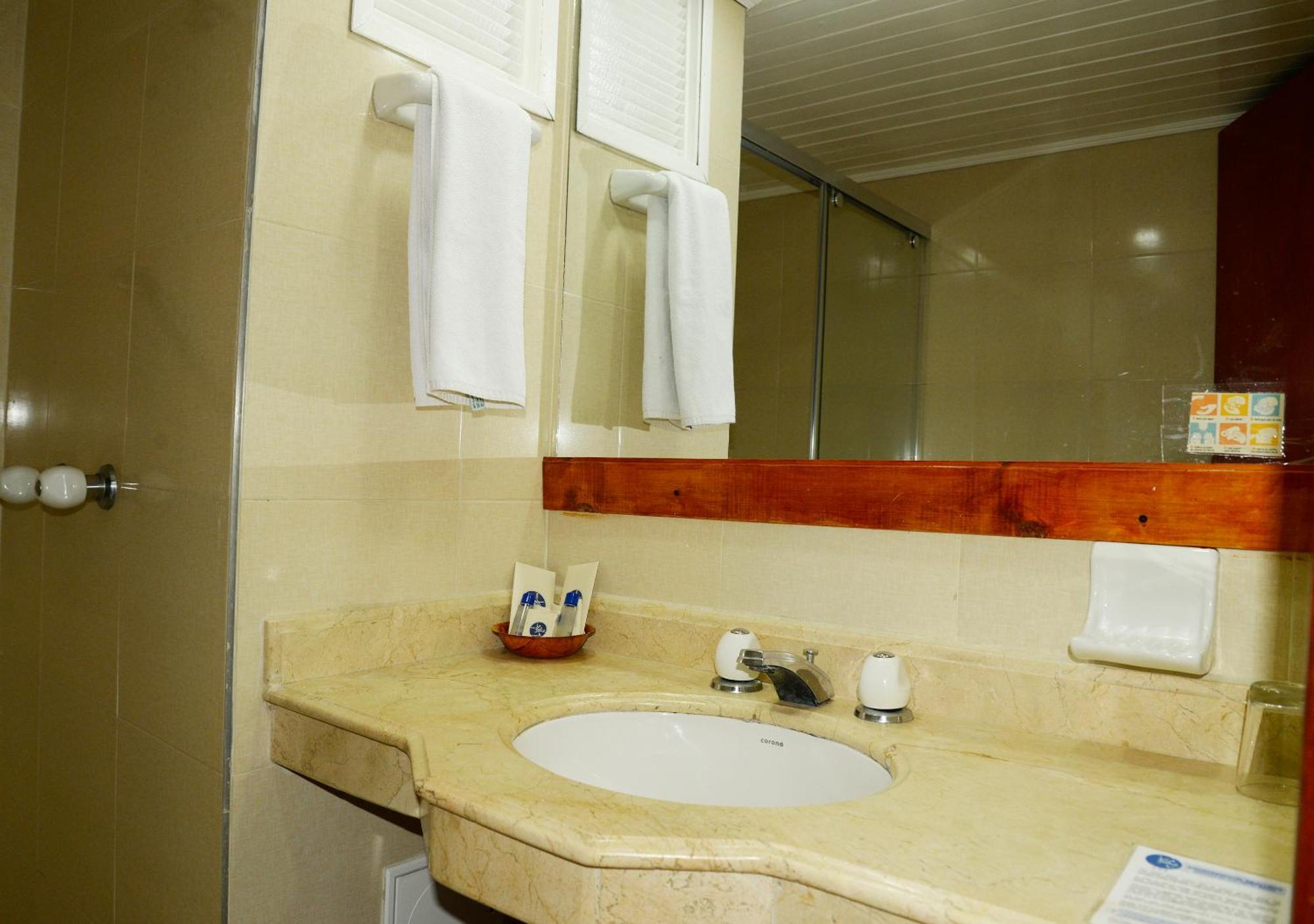Bahia Hotel 3*